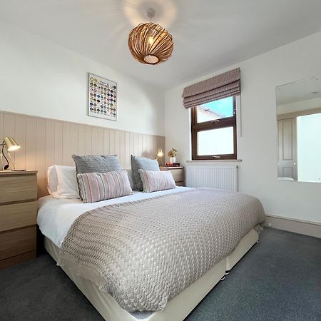 פנזאנס Mariner'S Cottage~Cozy Nook Close To The Sea Sleeps 4 מראה חיצוני תמונה